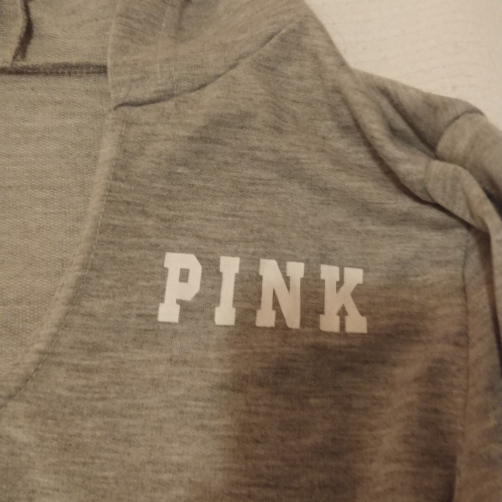 Gray VS pullover hoodie